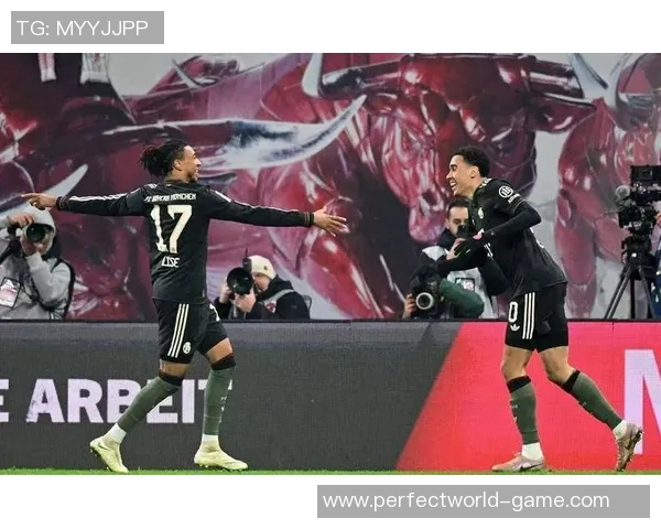 曼联逆转国米友谊赛精彩瞬间补时绝杀引发全场狂欢 曼联逆转国米友谊赛精彩瞬间补时绝杀引发全场狂欢