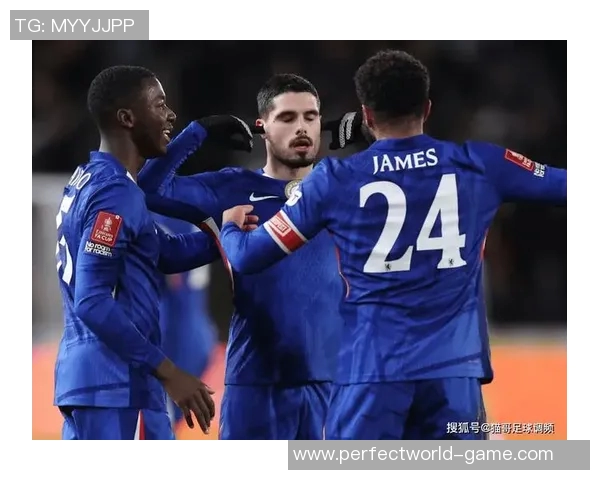 切尔西与里昂友谊赛激战四三帽子戏法引发争议判罚全场沸腾